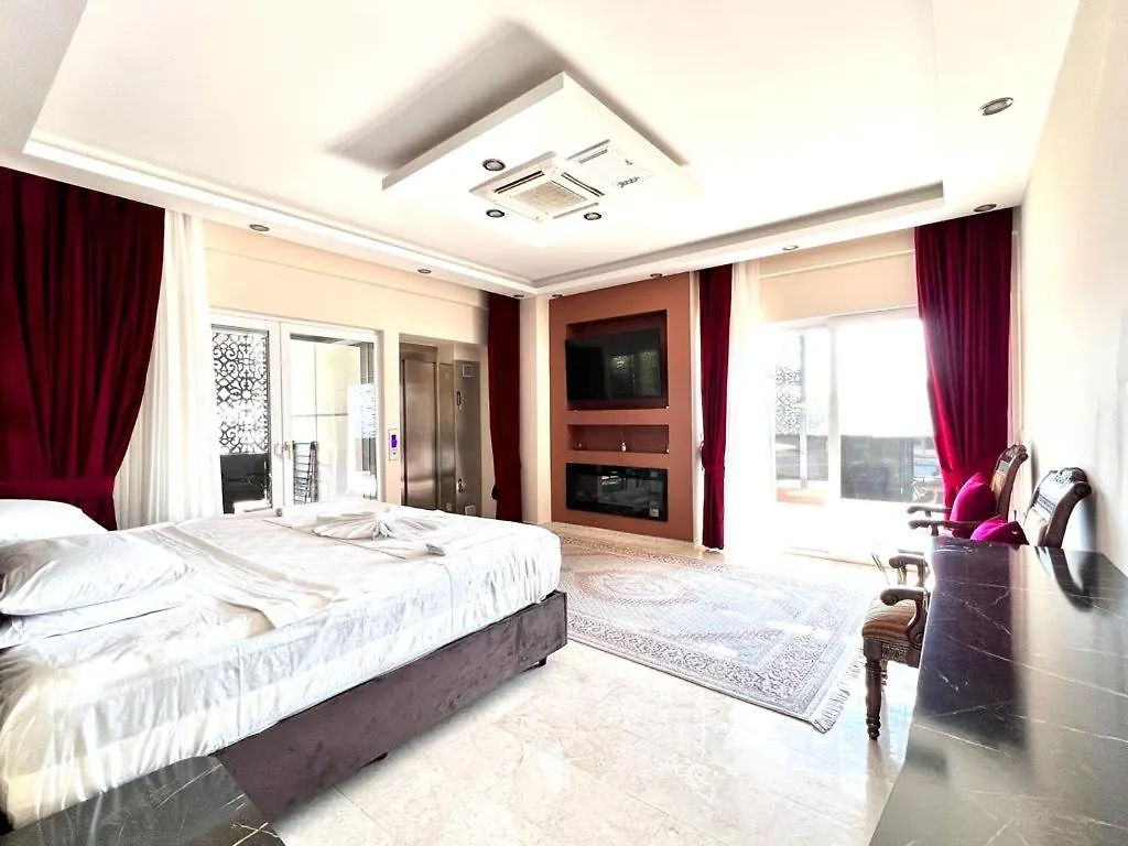 Villa Guellue 페티예 0*,